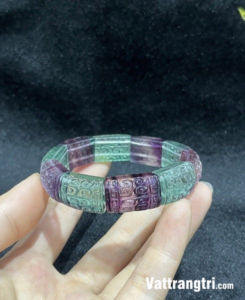 Vòng tay đá quý fluorite hạt khắc hoa văn 13ly