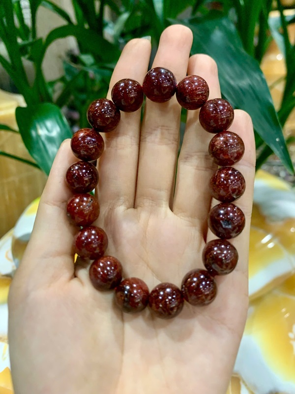 Vòng tay đá thạch anh tóc đỏ đồng 12,2ly