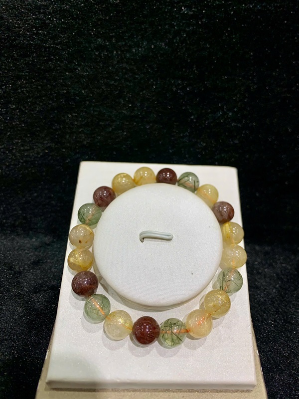 Vòng tay đá thạch anh tóc tam tài 10ly