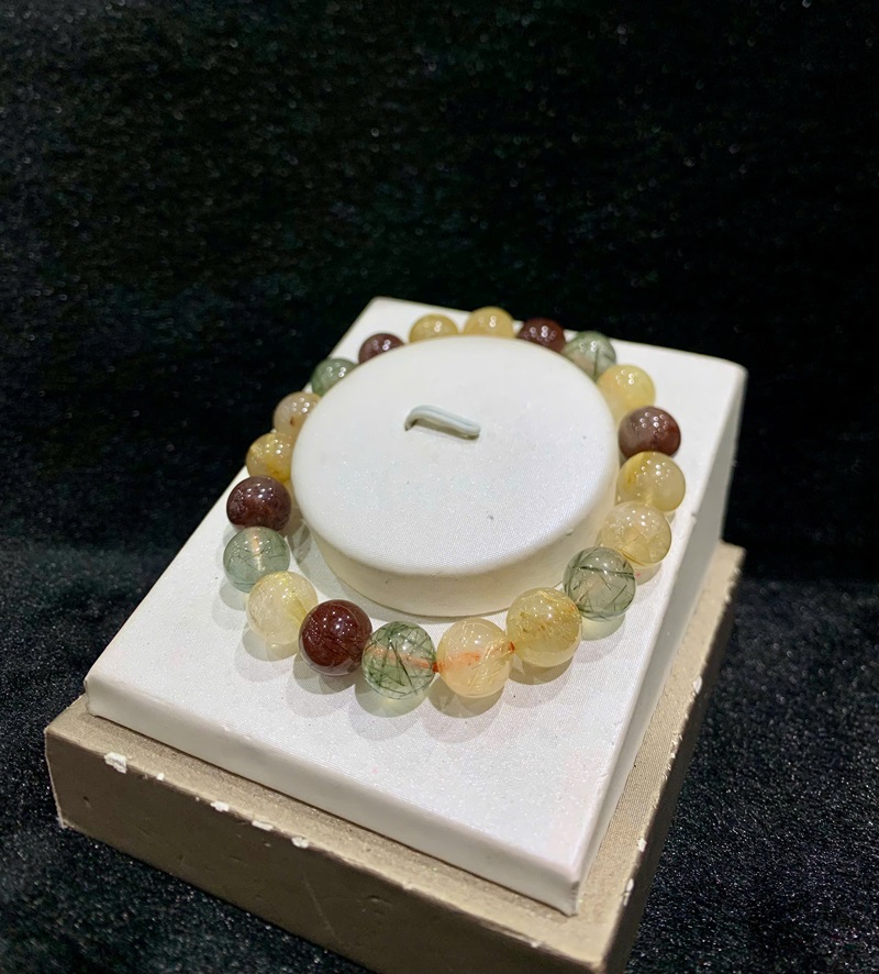 Vòng tay đá thạch anh tóc tam tài 10ly