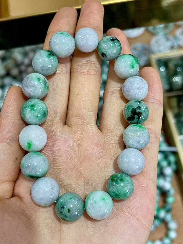 Vòng Tay Hạt Ngọc Phỉ Thuý Tự Nhiên 12Ly
