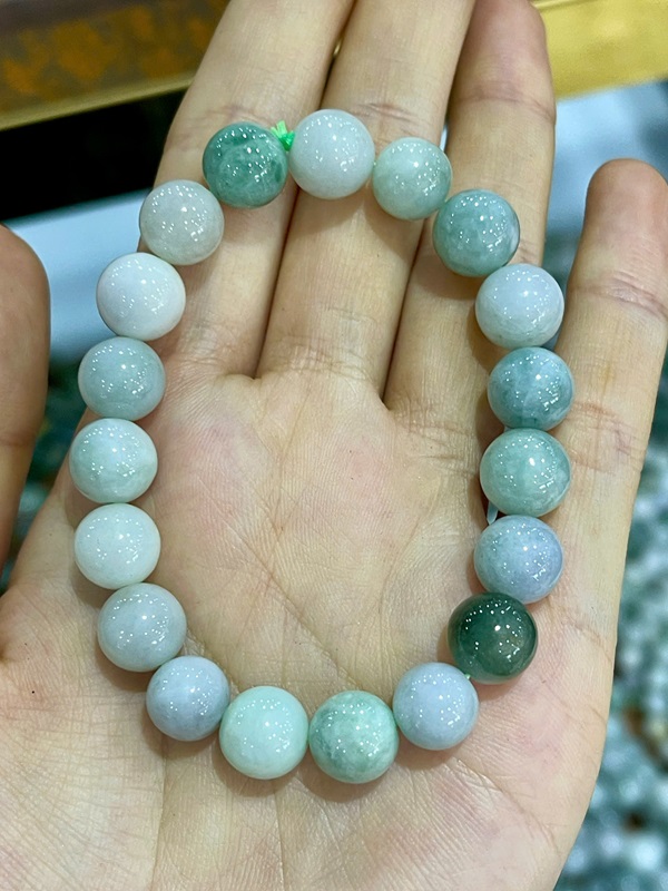 Vòng Tay Ngọc Phỉ Thuý 10Ly