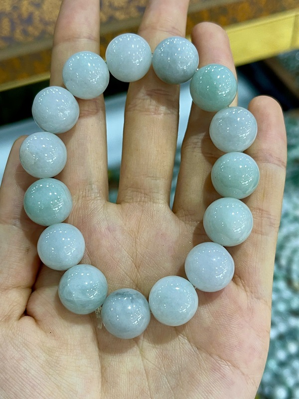 Vòng Tay Ngọc Phỉ Thuý 12Ly