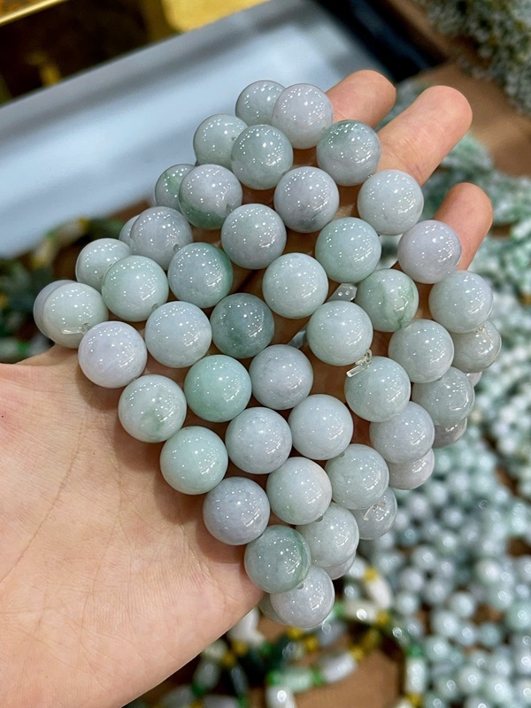 Vòng Tay Ngọc Phỉ Thuý 12Ly