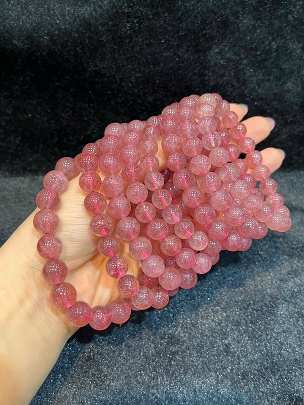 Vòng thạch anh dâu tây 10ly