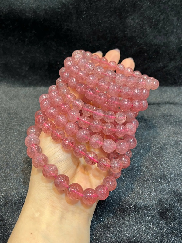 Vòng thạch anh dâu tây 10ly