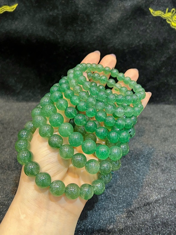 Vòng thạch anh dâu tây xanh 10ly