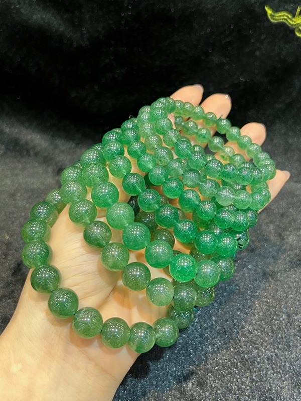 Vòng thạch anh dâu tây xanh 10ly