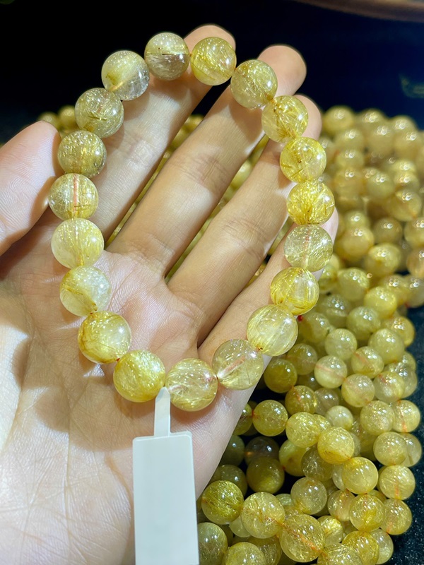 Vòng thạch anh tóc vàng 11ly
