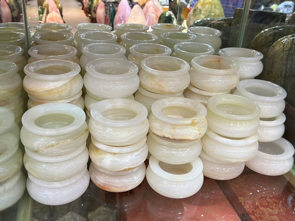 Xông Trầm Ngọc Onyx Trắng 11x10cm