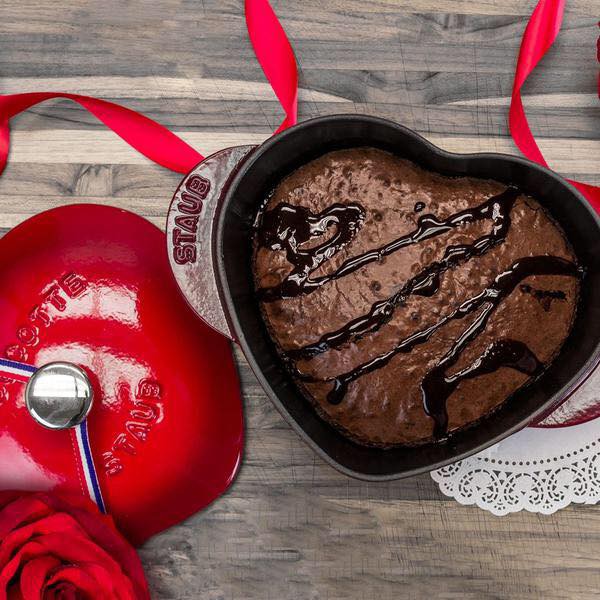 NỒI GANG TRÁI TIM STAUB HEART COCOTTE 20 CM