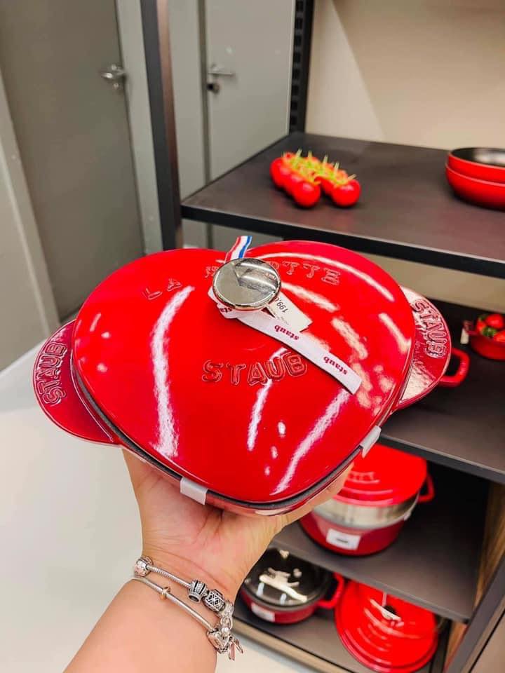 NỒI GANG TRÁI TIM STAUB HEART COCOTTE 20 CM