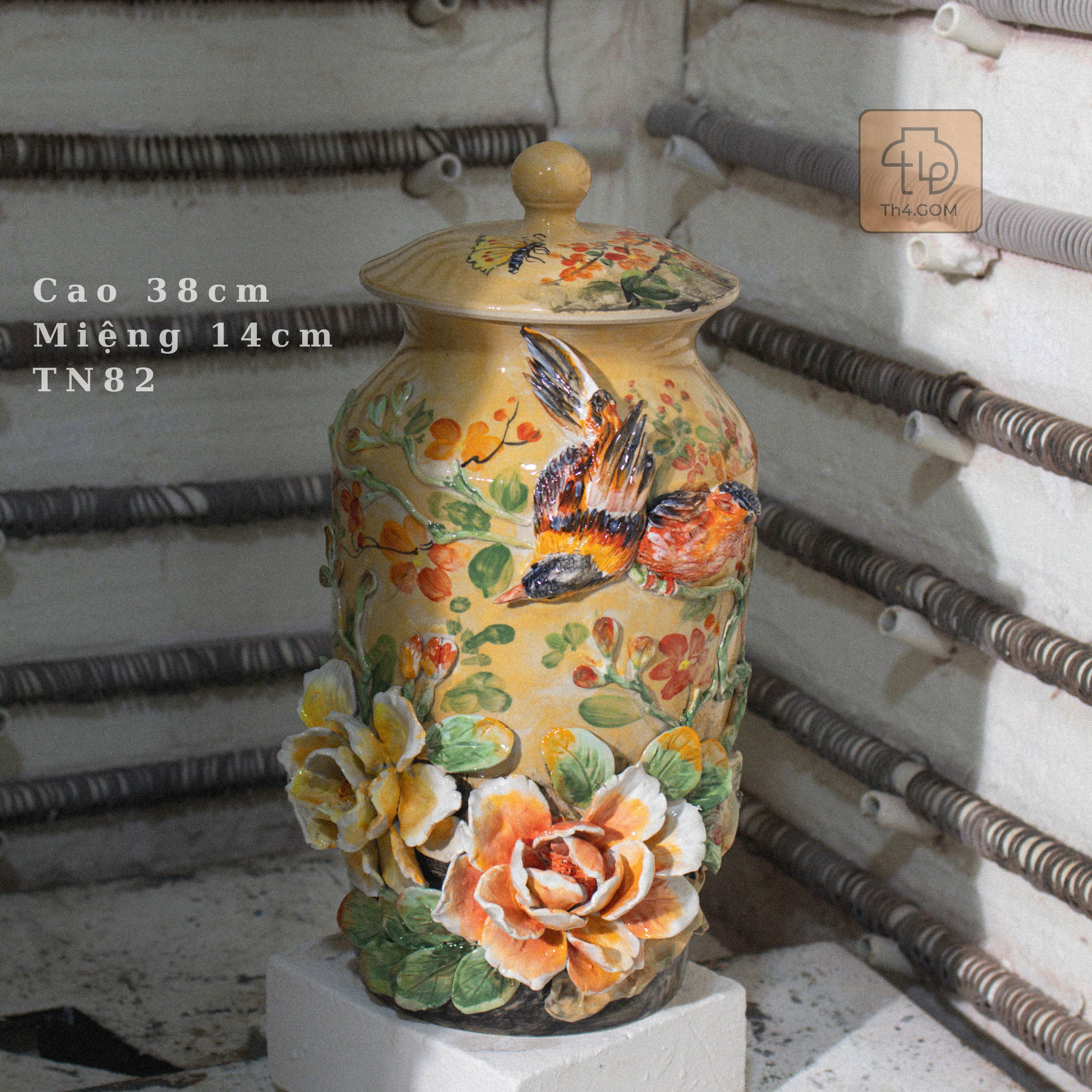 Bình Đắp Hoa Mẫu Đơn Và Đôi Chim Vuốt Tay Độc Bản - TN82