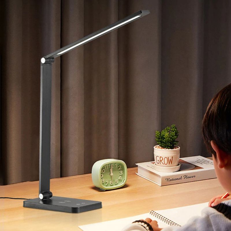 Chọn Đèn Bàn Học Cho Bé: Cách Chọn Ánh Sáng Và Độ Cao Chuẩn Nhất