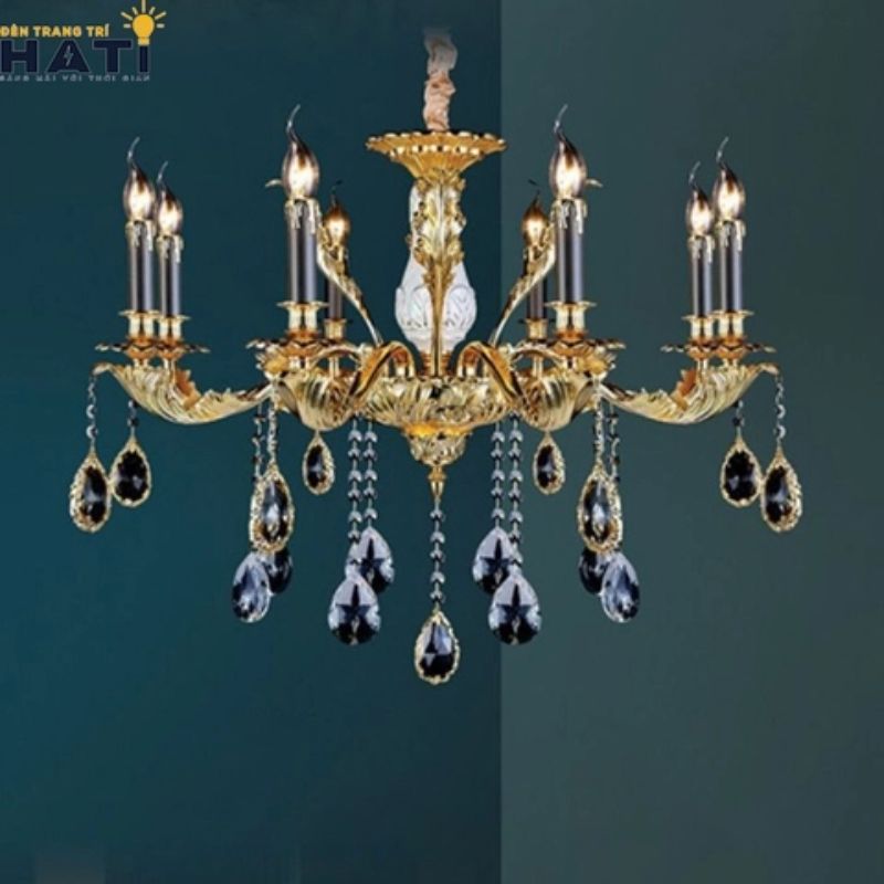 Đèn chùm cổ điển giá rẻ, điểm nhấn cho phòng khách thêm ấn tượng