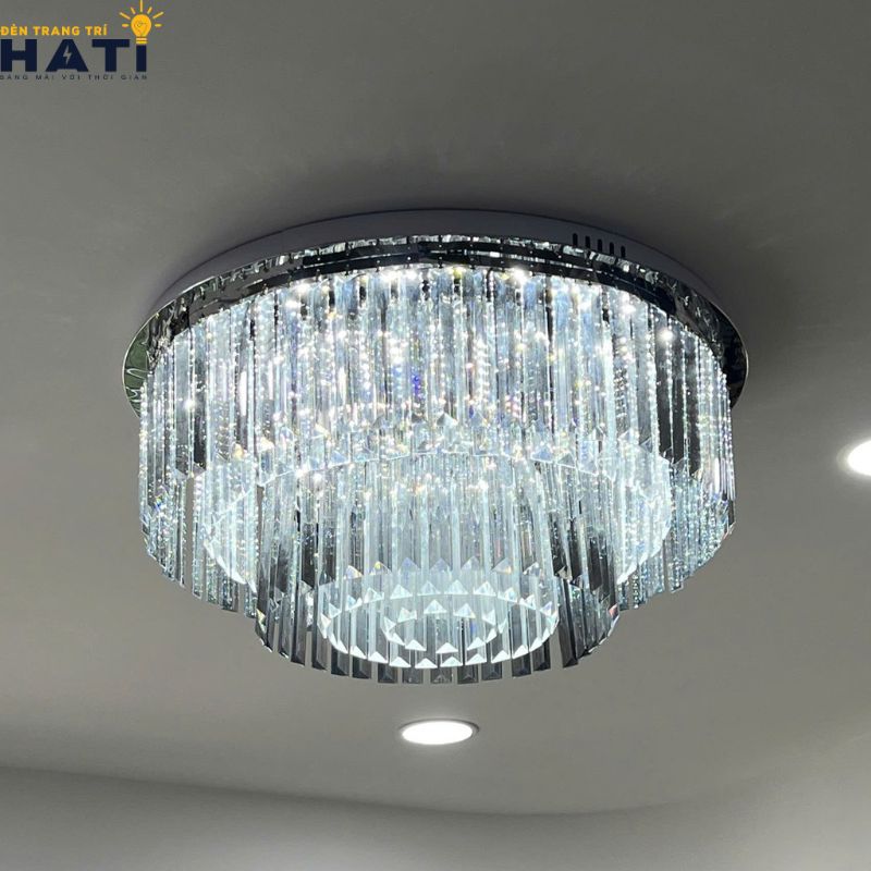 Đèn ốp trần pha lê tròn Hati lắp tại phòng khách