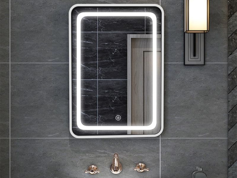 Mẫu gương đèn LED chống ẩm tích hợp cảm ứng hiện đại cho phòng tắm