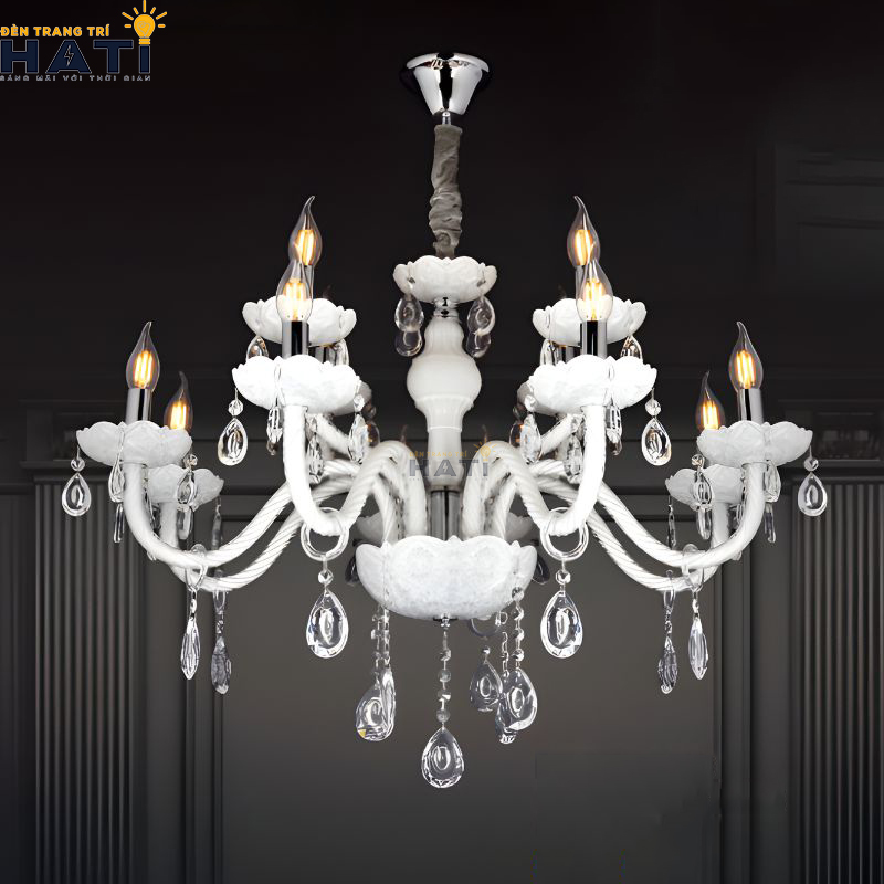 Diện mạo vương giả và cân đối của Đèn chùm cổ điển Prac 12 bóng màu nâu đồng giả cổ tạo điểm nhấn quý phái cho không gian biệt thự