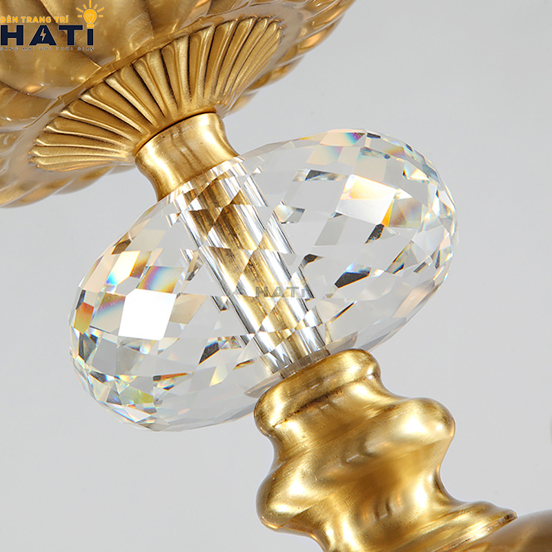 Khớp nối ngàm ren cơ khí CNC và tay uốn lượn đèn chùm tân cổ điển Amber 6 bóng giữ độ cân bằng tĩnh vững chãi tuyệt đối cho toàn bộ giàn đèn