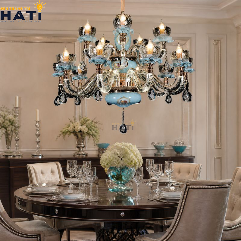 Diện mạo vương giả và cân đối của Đèn chùm LED Slister 8605 15 tay màu nâu đồng giả cổ tạo điểm nhấn quý phái cho không gian biệt thự