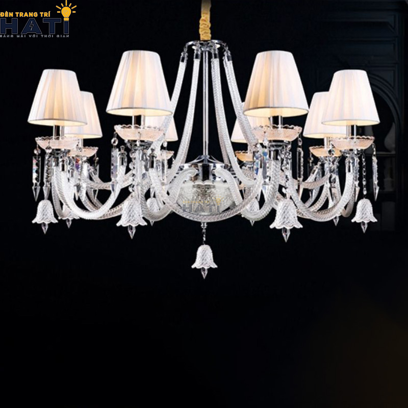 Hệ khuyên chốt khóa dải pha lê K9 của đèn chùm pha lê Amphill 8 bóng định hình tia tán sắc lộng lẫy và chịu lực an toàn