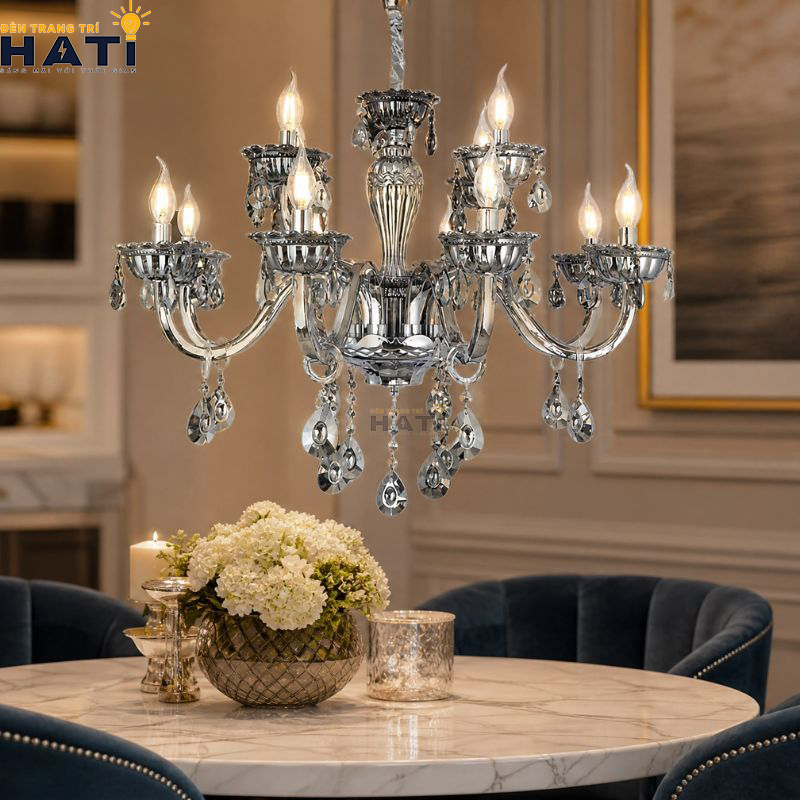 Hệ khuyên chốt khóa dải pha lê K9 của đèn chùm pha lê Cosy 12 bóng định hình tia tán sắc lộng lẫy và chịu lực an toàn