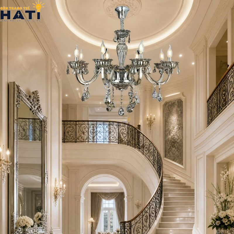 Diện mạo vương giả và cân đối của Đèn chùm pha lê Cosy 8 bóng màu vàng champagne tạo điểm nhấn quý phái cho không gian biệt thự