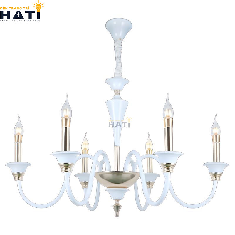 Bố cục đối xứng tâm thanh lịch của Đèn chùm tân cổ điển Basic màu nâu đồng giả cổ mang lại độ thông thoáng cho trần phòng khách căn hộ