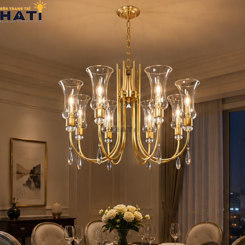 Cận cảnh chao hoa thủy tinh và chi tiết kim loại đèn chùm Lligent 8 bóng