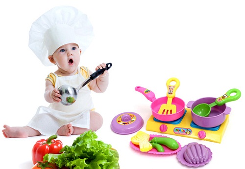 4 lợi ích bất ngờ từ món đồ chơi cho bé học làm bếp ít người biết