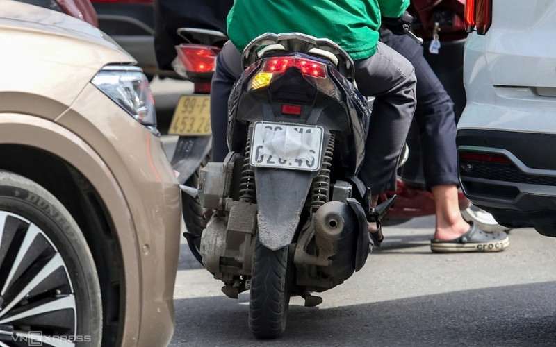 Che biển số xe máy sẽ bị phạt từ 800.000 đồng đến 1.000.000 đồng