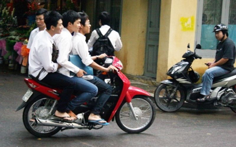 Lỗi chở quá số người quy định xe máy có thể bị lập biên bản 