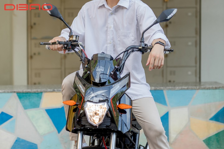 Dibao Xmen New S được trang bị phần để chân rộng rãi với từng đường gờ nổi tạo cảm giác chắc chắn