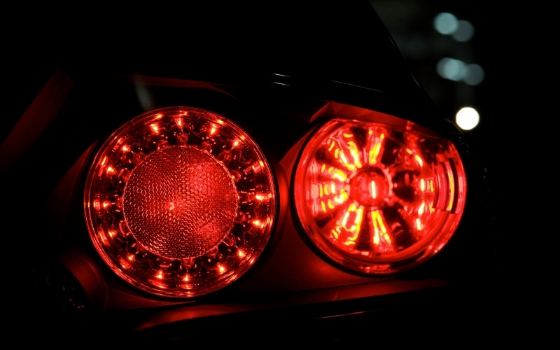 lắp đèn nháy hậu có bị phạt không