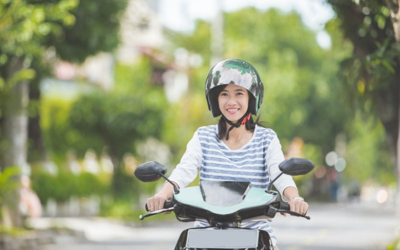 Người dân cần đến chi cục thuế tại địa phương để nộp thuế trước bạ xe máy