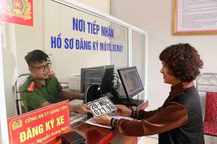 mua xe cũ khác tỉnh có đổi biển số không