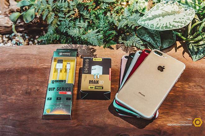Mua iPhone 7 Plus tại Di Động Thông Minh sẽ luôn luôn được tặng kèm sạc cable chuẩn chính hãng iPhone-7-Plus