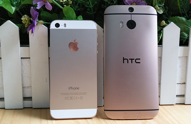 Htc One M8 Gold Vs Iphone 5s Gold Mau Nao đẹp Hơn Di động Thong Minh