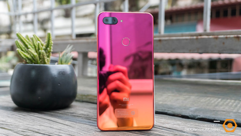 Màu sắc nổi bật trên Xiaomi Mi 8 Youth