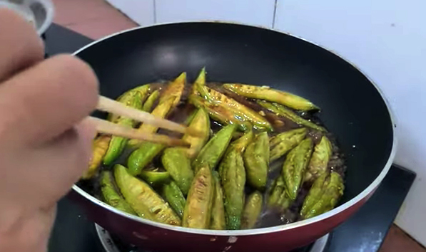 Khổ qua kho tiêu là món ăn ngon đơn giản, dễ làm
