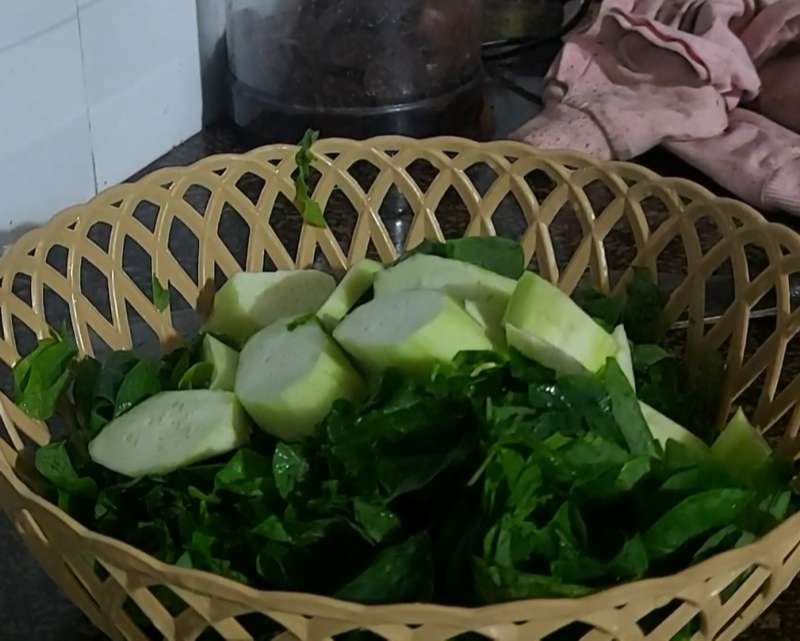 Nguyên liệu làm canh rau ngót nấu mướp