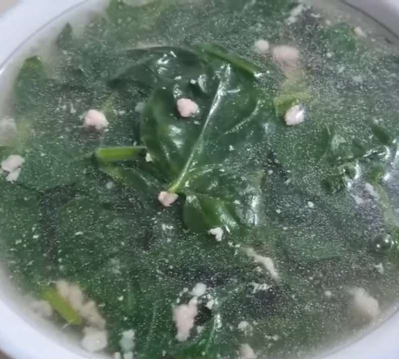Canh mồng tơi nấu thịt băm, ngọt từ thịt, mát từ rau