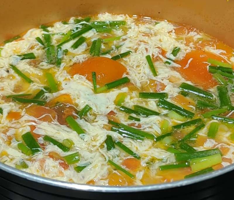 Canh cà chua trứng thơm ngon bổ dưỡng