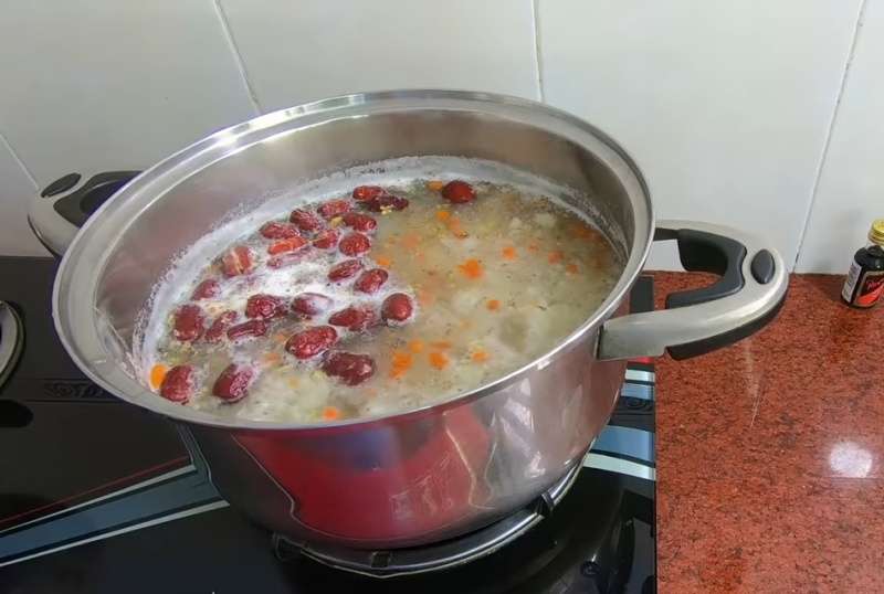 Nấu chè dưỡng nhan