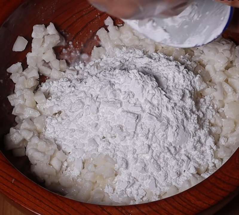 Áo cùi bưởi cùng với bột sắn dây và bột năng