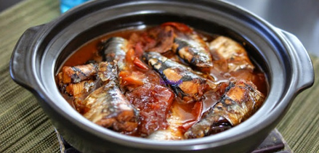 Cách làm cá nục sốt cà chua