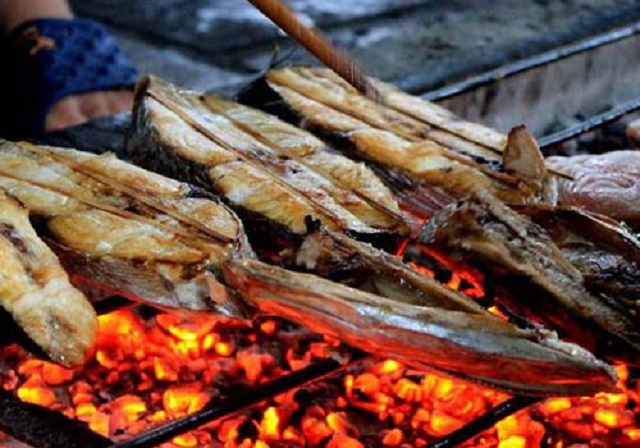 "Khám phá cách chế biến món ngon từ cá thu ảo xẻ một nắng ướp ớt" 4 Cá thu con nướng