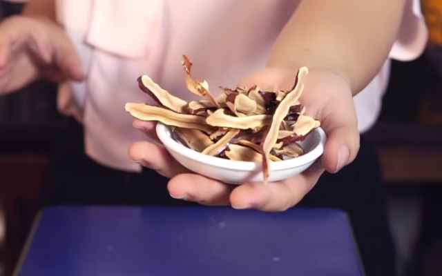 Chuyên gia chia sẻ bí quyết nấu nấm linh chi để tăng hiệu quả 1 Nấm linh chi thái lát