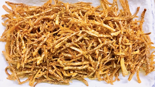 Khoai môn rán nước mắm nam ngư – quà vặt giòn, thơm nức và hấp dẫn