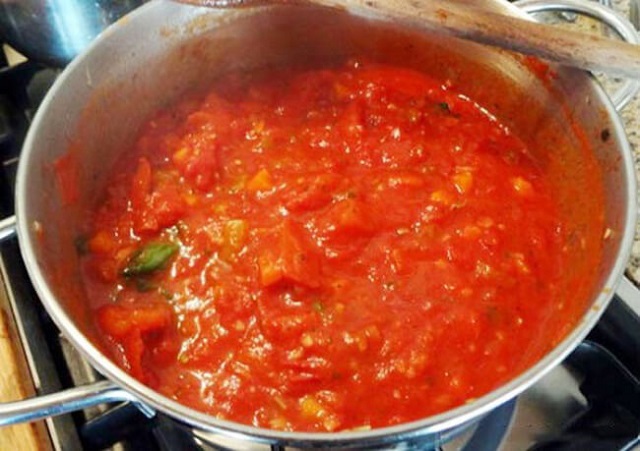 Làm nước cà chua kho cá
